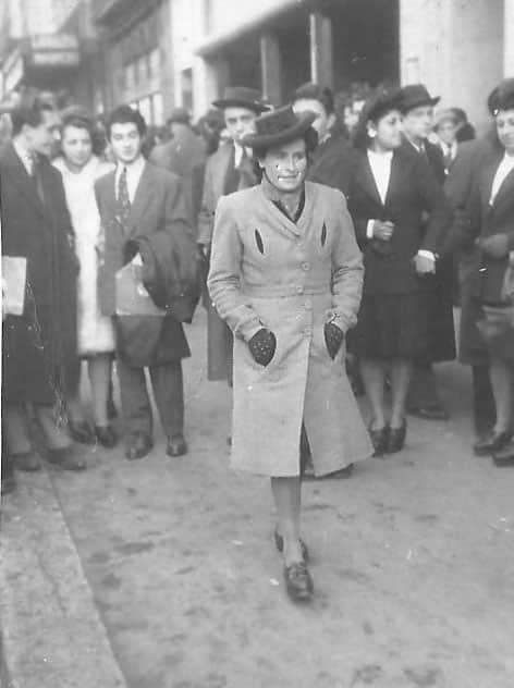 Juliette Muraille sur la Canebière 6 2 1944