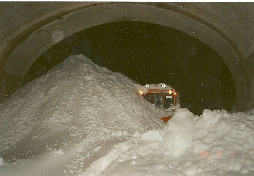 Mars 1993. Tunnel de la Revenost Gorges du Guil